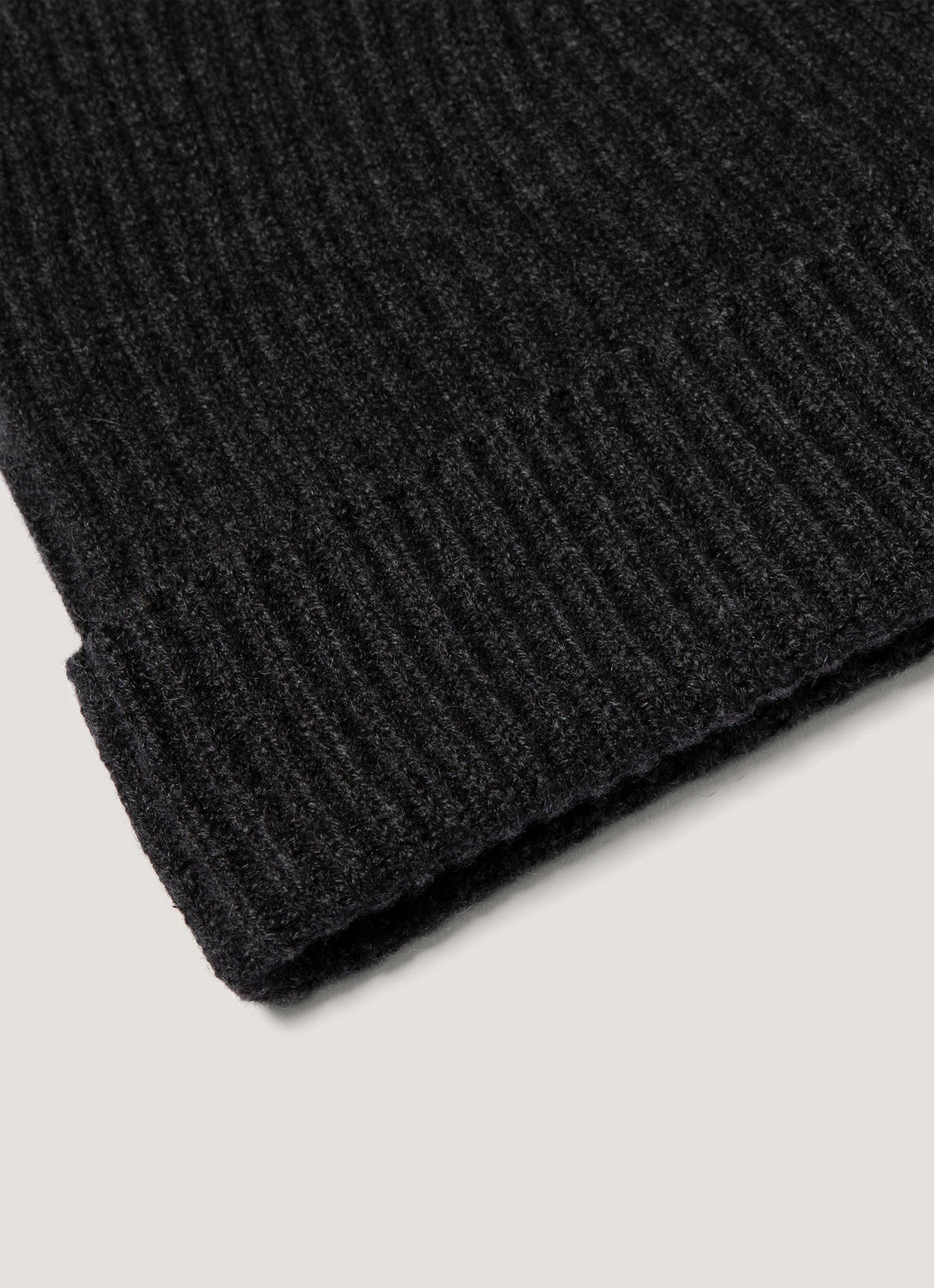 Cashmere Ribbed Hat In Charcoal Melange Ahat9055 Gyad