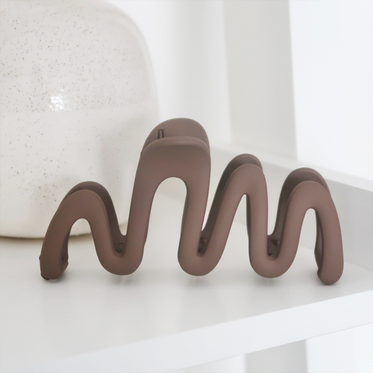 Squiggle Claw Clip - Mocha