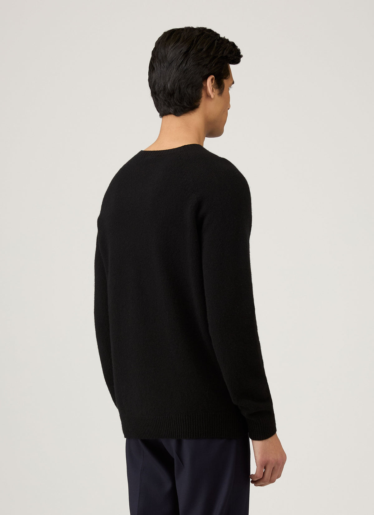 Men S Crew Neck Sweater In Black