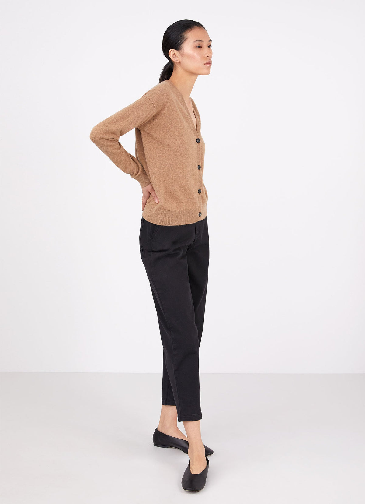 Womens Cashmere Boxy Cardigan In Camel